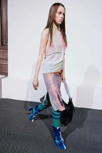 Look 3